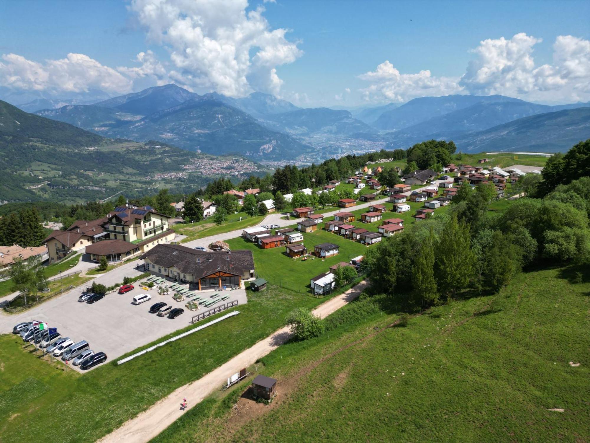 Hotel Residence Bellavista Brentonico Buitenkant foto